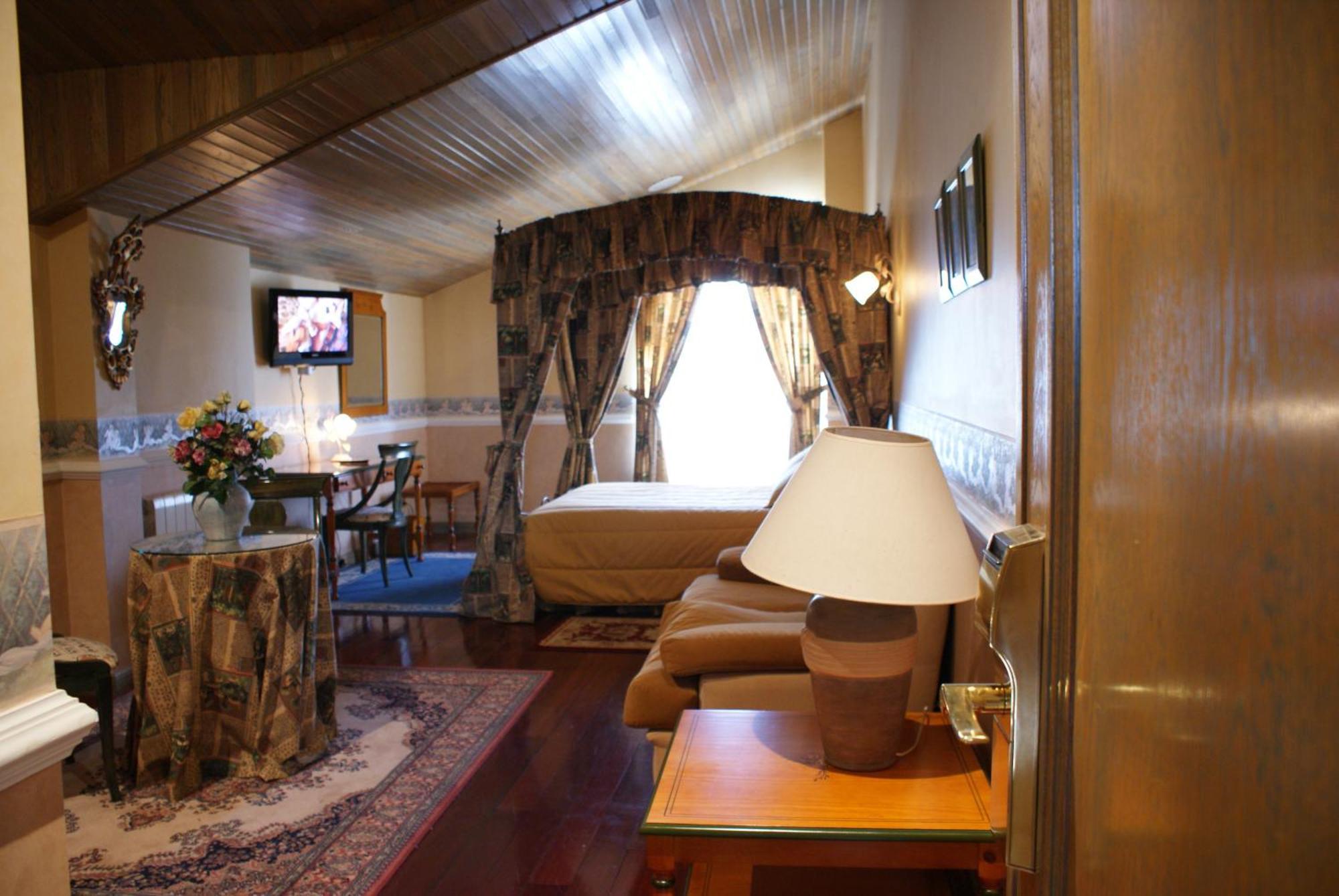 My Rooms City Hotel Camino De Santiago Los Tomillares المظهر الخارجي الصورة