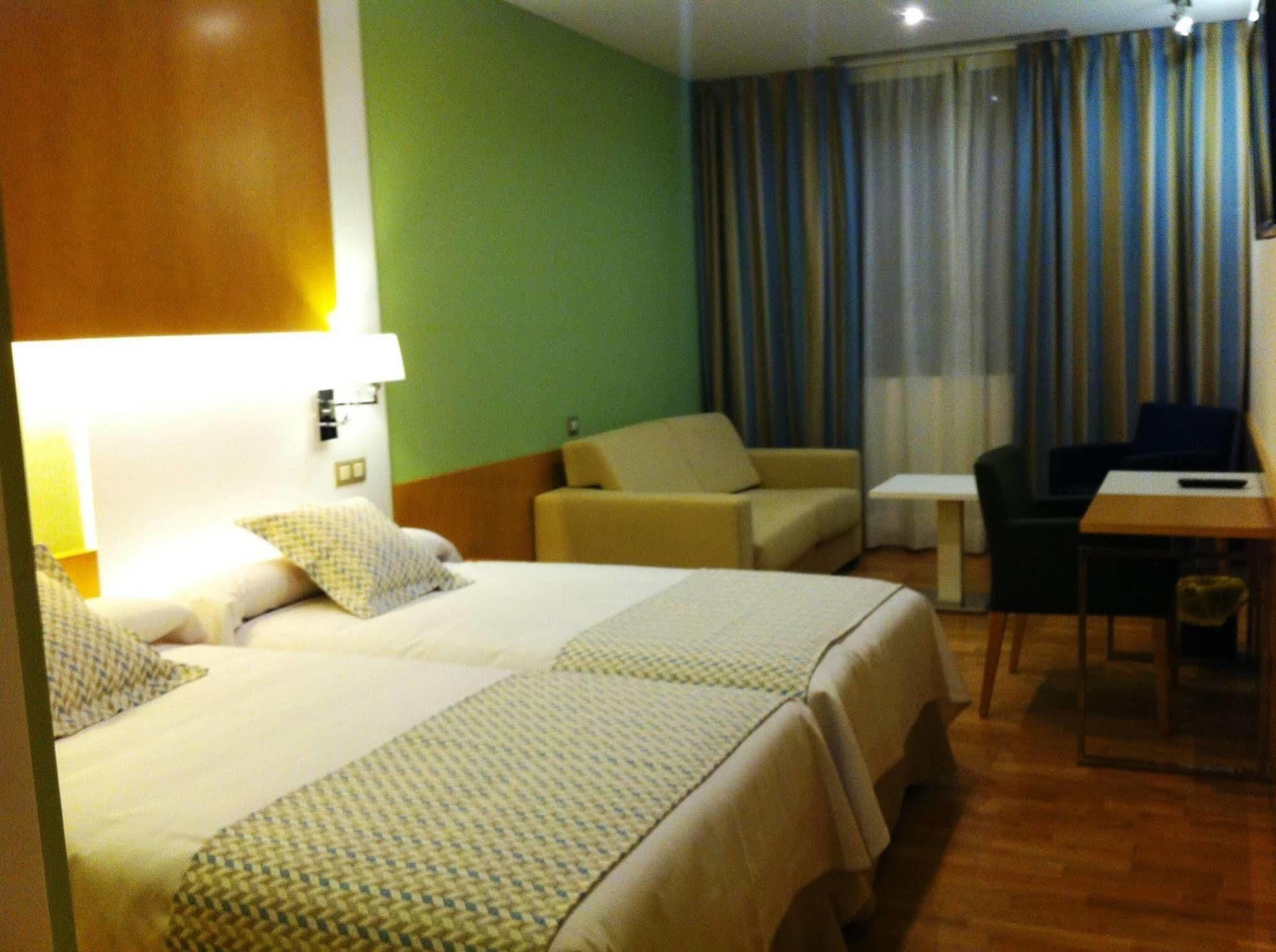 My Rooms City Hotel Camino De Santiago Los Tomillares المظهر الخارجي الصورة